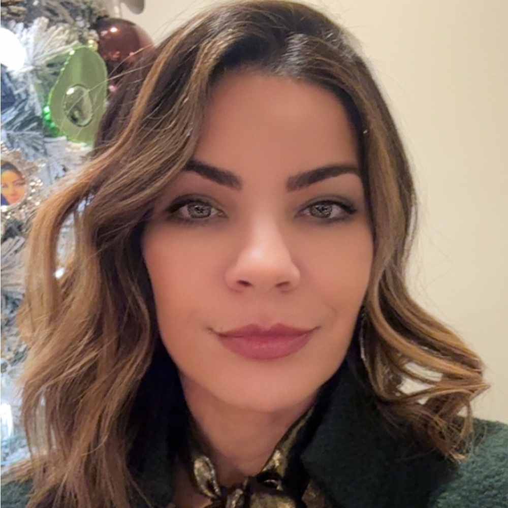 Meet your Posher, Adriana